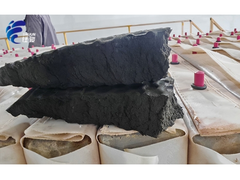 污泥增效劑與傳統處理方式的對比：優勢與挑戰并存-青島仕駿